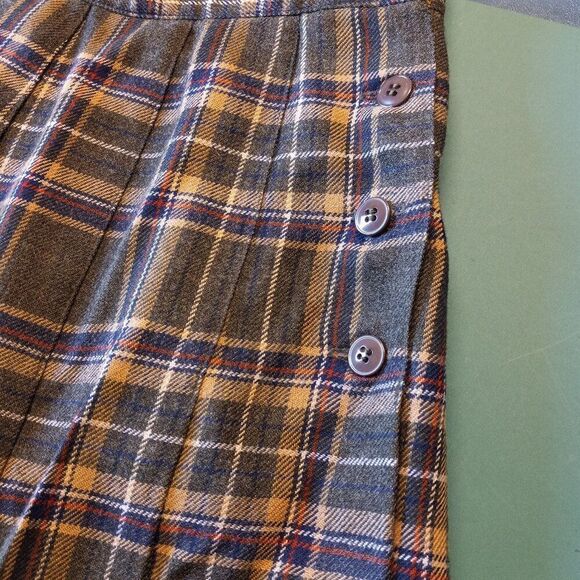LL BeanWomen's 10P Pleated Wool Four Button Skirt Cottagecore Grandmacore - Picture 2 of 8